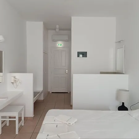 Paraporti Aparthotel Folégandros