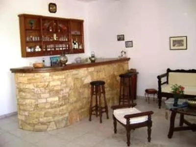 παραπόρτι Ξενοδοχείο με διαμερίσματα Φολέγανδρος