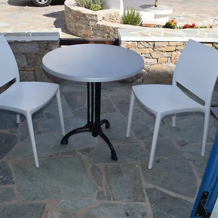 παραπόρτι Ξενοδοχείο με διαμερίσματα Φολέγανδρος