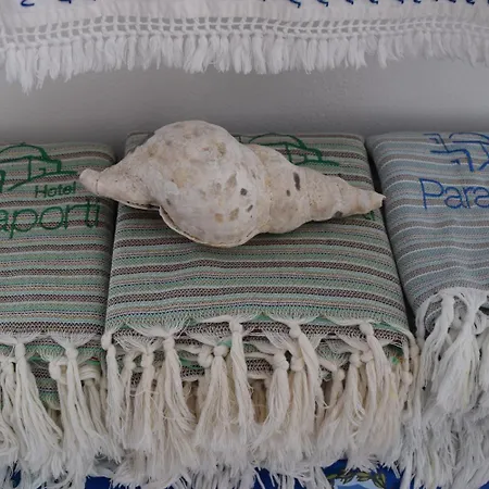 Apartahotel Paraporti Folégandros